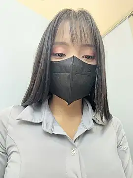 Xiao-Lin - 户外男厕小便池琅琊假阳具抽插2分钟