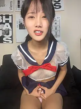 Xiaoxiao1001 - 戴项圈口球的小母狗