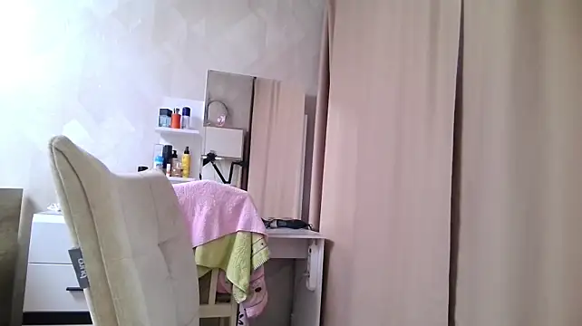NeomiMckillip - Tease my new dress