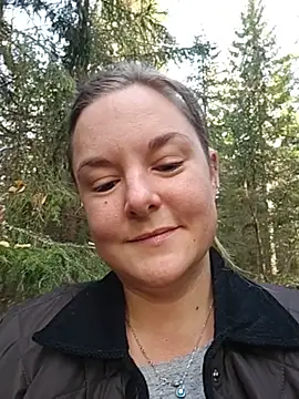 SwedishJennifer - Finger pussy in the woods