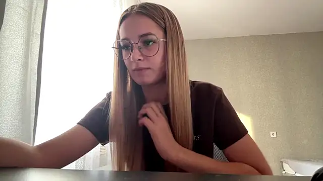 MarkitaHersch - make my shirt wet