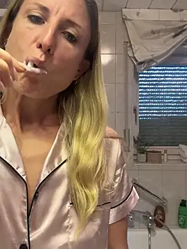 VivienneBlac - Suck my Fingers Like Ur Dick 🥵💦