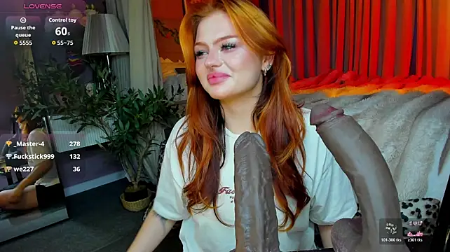 Barbara_Mitchel - Take off short and shake ass