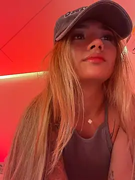 Ariannaa_1 - Play with my delicious boobs 🙊🔥