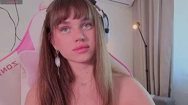 Aesthetics__tease - Take off bra