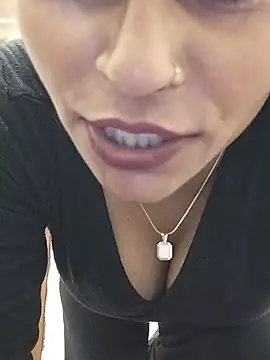 Raseeli_bhabhi1 - Boobs sucking
