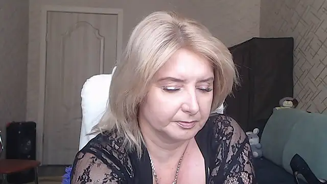 V-Alice - Today I’m not using a dildo — everything