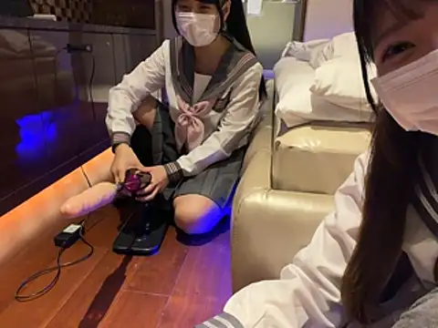 Y-u-r-a-33 - 二人で谷間寄せ💕︎