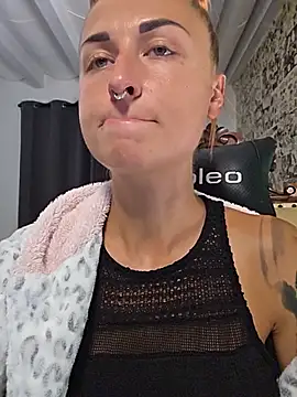 Kylie_blck - Fuck mr. Muscle Dildo+1SurpriseVideo