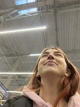 RedGT3RS - loud fingering in public WC