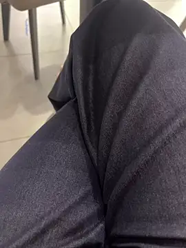 Xiao-mo520 - 美导老师下班兼，咖啡厅偷玩小粉，刺激，超敏感体质，完成目标脱内衣5分钟，不分场合