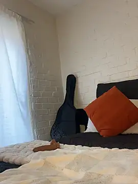 Hannah_107 - Spread ass🥵