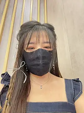 Xiao-mo520 - 美导老师下班兼，咖啡厅偷玩小粉，刺激，超敏感体质，完成目标脱内衣5分钟，不分场合