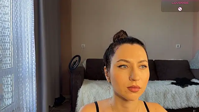 Jannetemagdalenovna - fingers in pussy