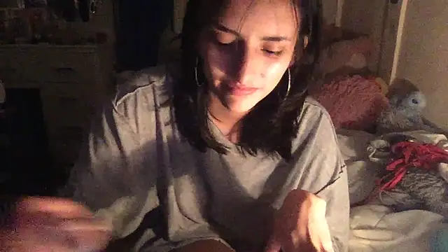 Angelhotdog045 - look at my small, oiled-up tits