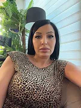 ReynaMorel - Tease naked boobies