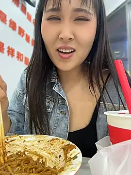 Doreennn - 车上有侄子，带他去剪头发，不能叫