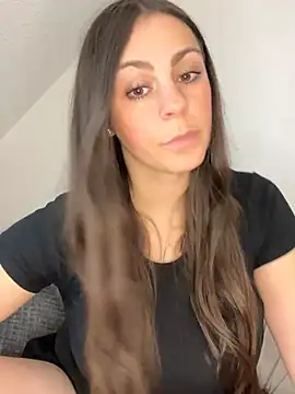 Loella-Rose - 1 Solovideo & 2 Nudes for last Tip 🎁