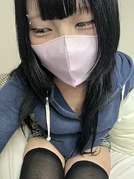 Rara_xx_rara - トップス脱ぎます💗