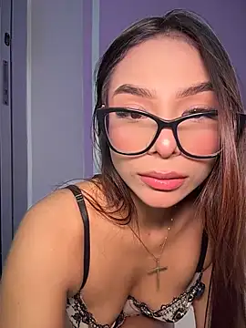 Amira_cute2 - Spit on my boobs / I suck my fingers