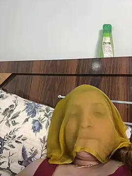 Miss_kanika76 - Pussy oil show