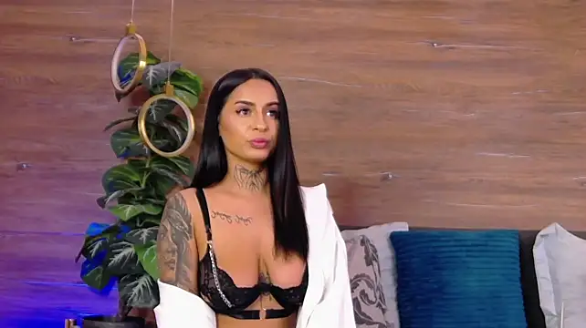 IrisSwift - Let's get this pussy busy