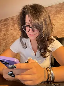 NadiraNoor - Can you make me cum at work?2min ctrl LT