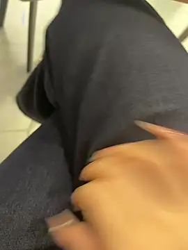 Xiao-mo520 - 美导老师下班兼，咖啡厅偷玩小粉，刺激，超敏感体质，完成目标脱内衣5分钟，不分场合