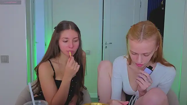 Fcjuicy_pussy - kissing