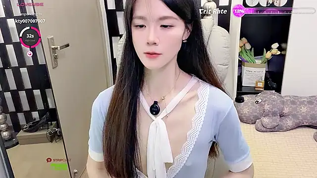 Yueyue-MM - 小粉塞入3分钟
