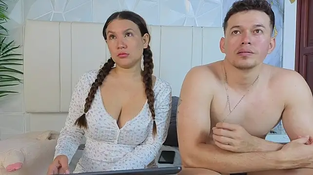 Mily_and_mateo - finger in my ass