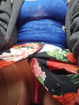 Exhibitionsplit - MAKE me CUM in Public ♤SQUIRT