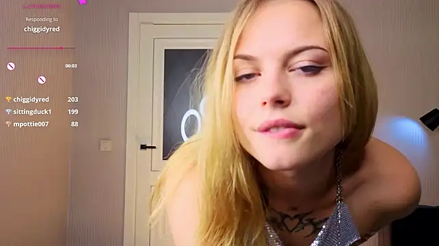 JessicaaWhite - flirt with tits