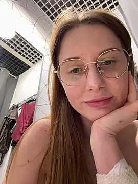 FReyja_44 - Spit on tits and play