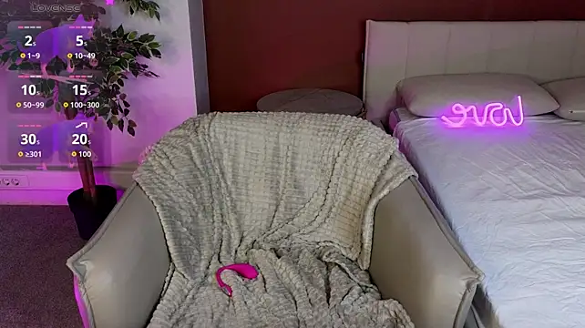 Carolina_Luxxx - slap ass x3