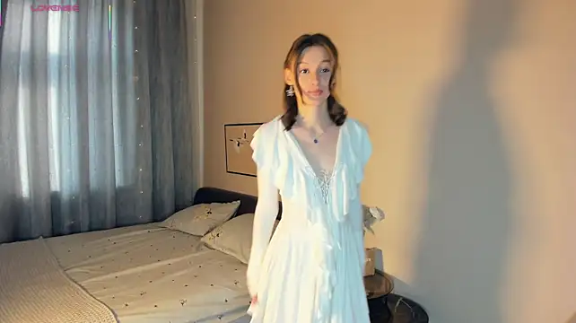 LianneBynon - play with pantys close
