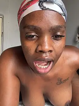LuciousLips96 - Last tipper request anything