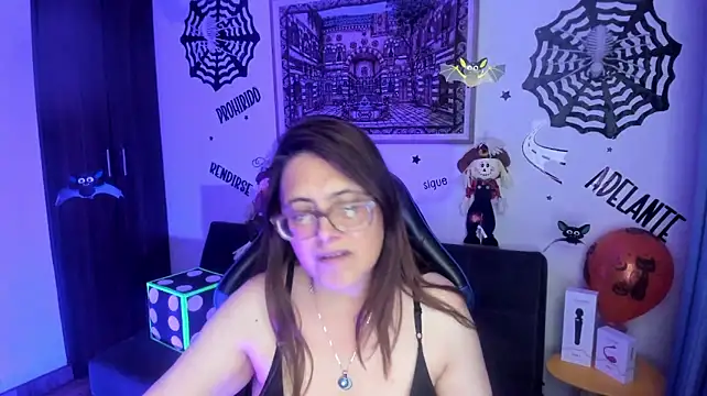 Ivette_Shaira - show pussy