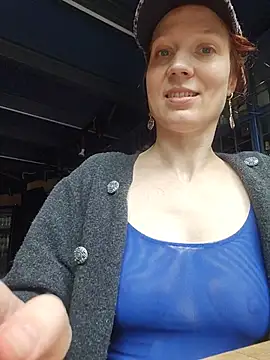 Exhibitionsplit - MAKE me CUM in Public ♤SQUIRT