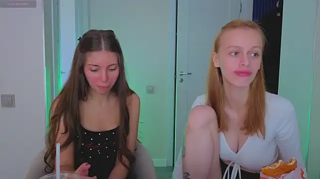 Fcjuicy_pussy - kissing