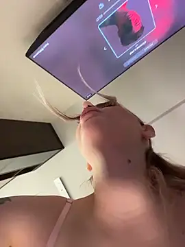 HugeBoobsAlice - FUCK DILDO + LITTLE SQUIRT 💦🥵
