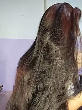 Kariciasecreta - Baile sexy hasta quedar desnuda