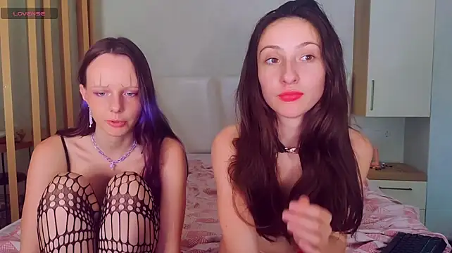 Ooh_nymphs - kissing - lets make love💕 BE our Boss