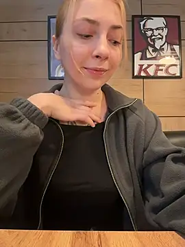 Sunny___Bunny - moan in kfc