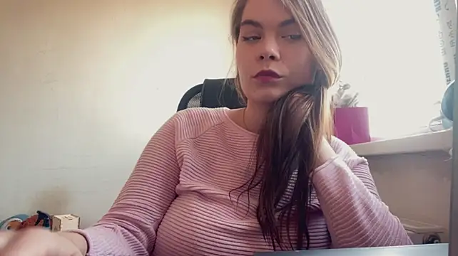 MargieReeb - Stand up and show my outfit