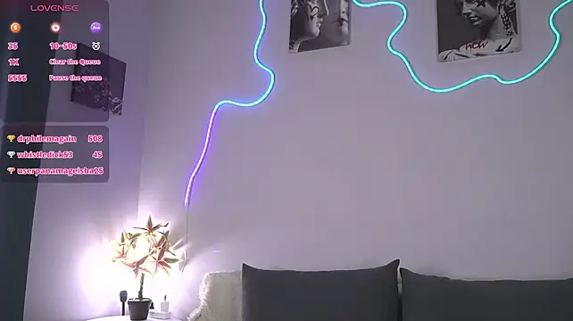 Minty_bite - Big juicy boobs play