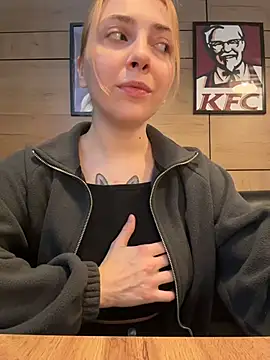 Sunny___Bunny - moan in kfc