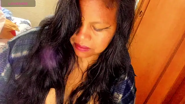 Ebonycamelia - we squirt a lot