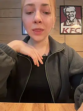 Sunny___Bunny - moan in kfc