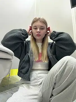 -MiaKitty - Remove top / get topless in WC